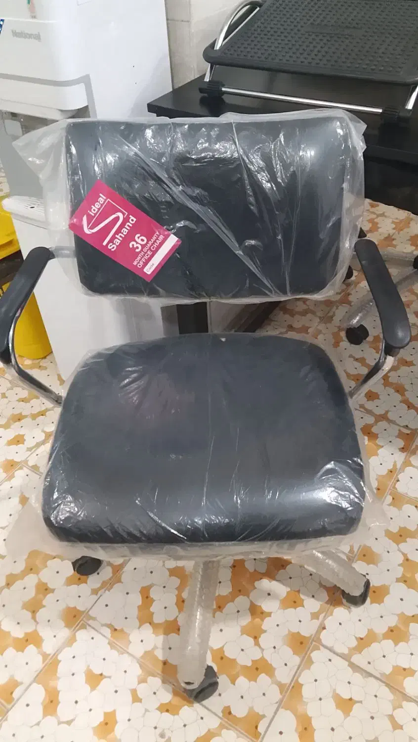 میز سه خط|مبلمان اداری|یزد, |دیوار