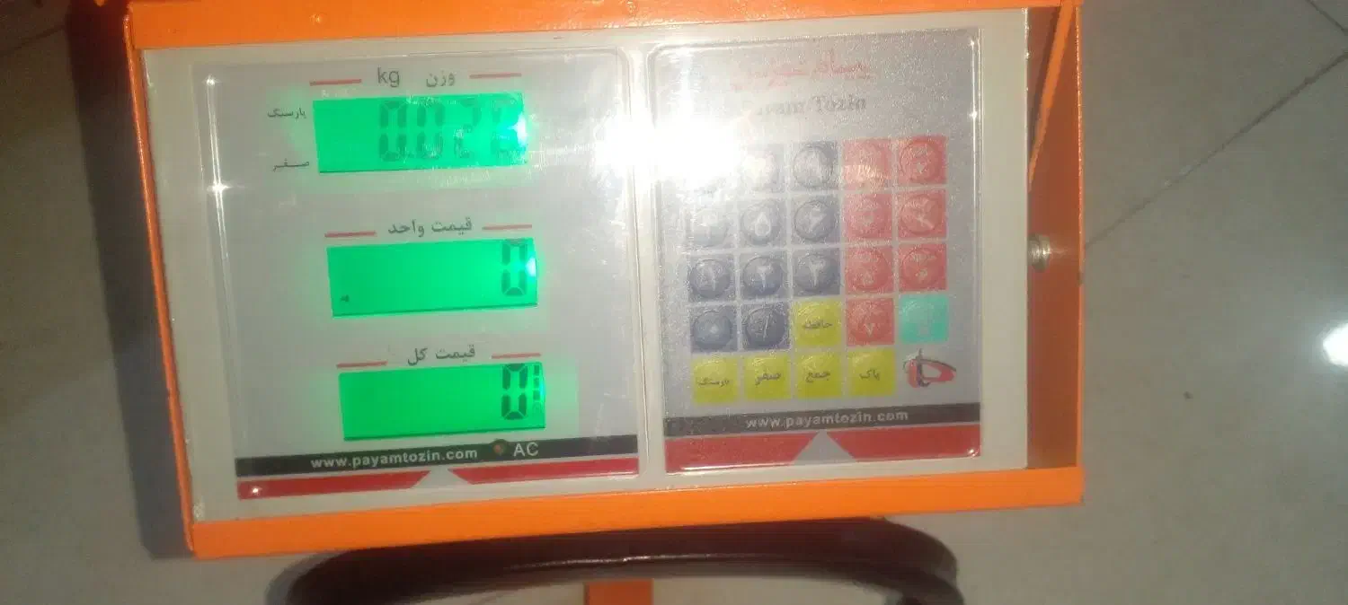دوعدد ترازو دیجتال نو ۱۰۰ کیلویی و۴۰ کیلویی|فروشگاه و مغازه|بروجرد, |دیوار