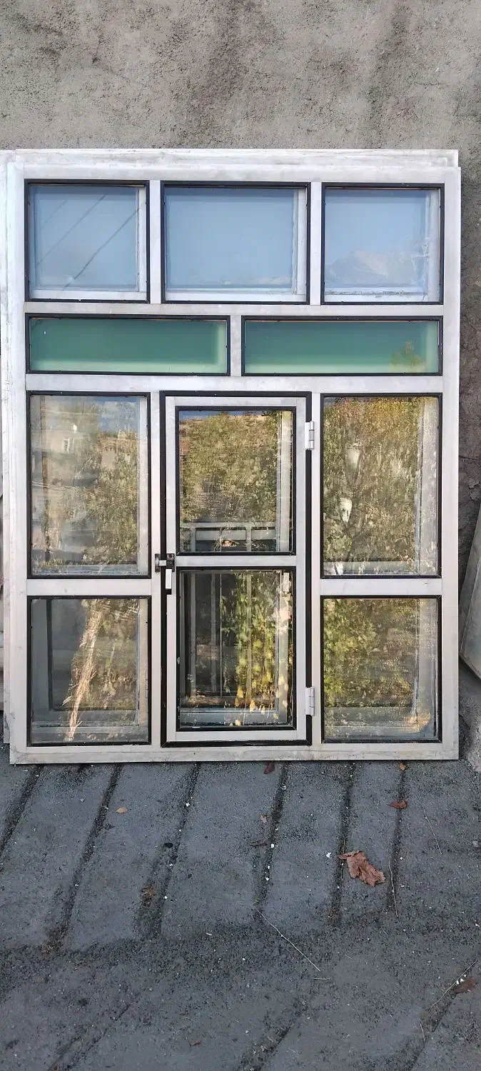 پنجره|عمده‌فروشی|سروآباد, |دیوار