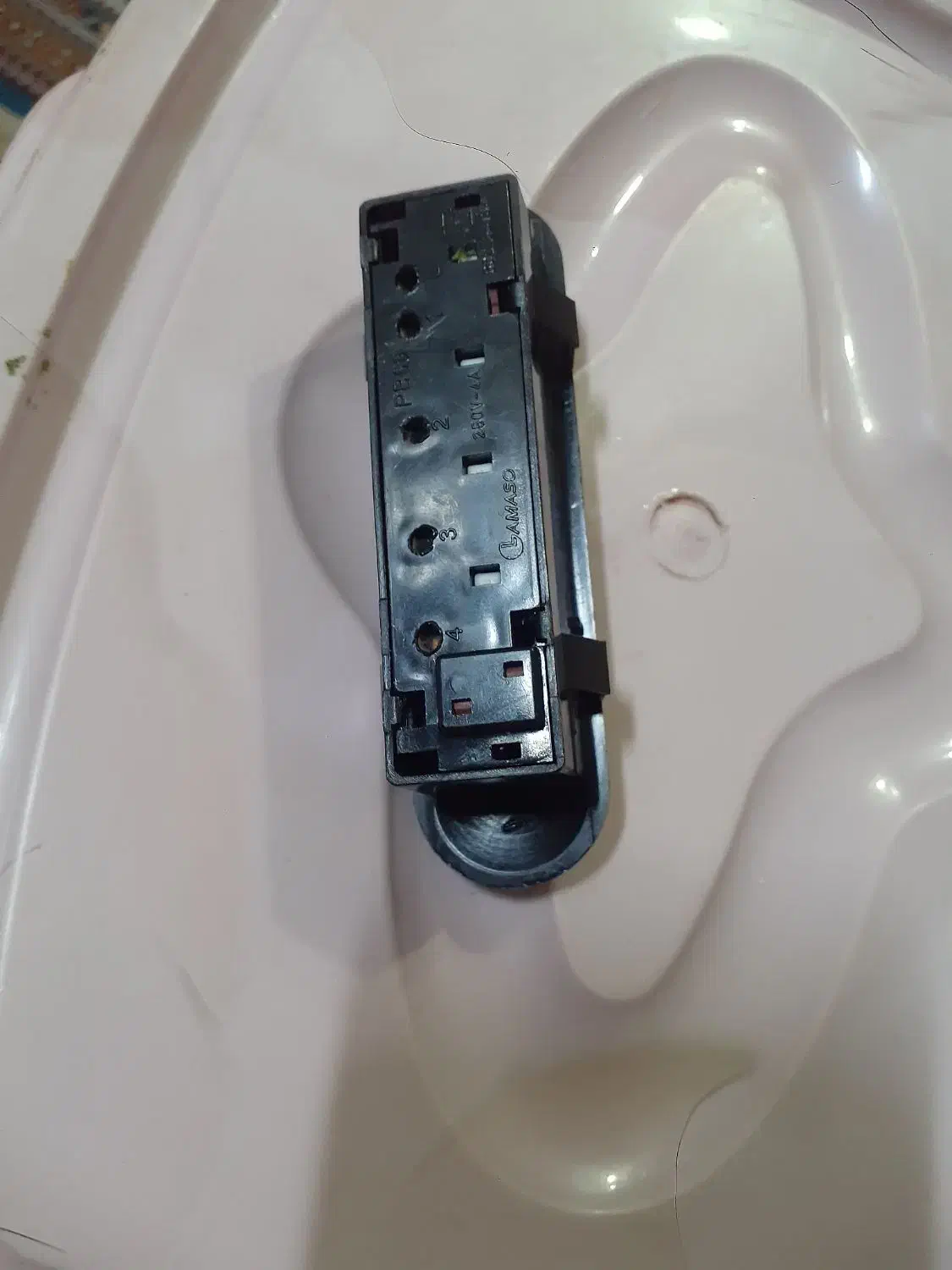 کیلد هود|هود|رشت, پاره بیجار|دیوار