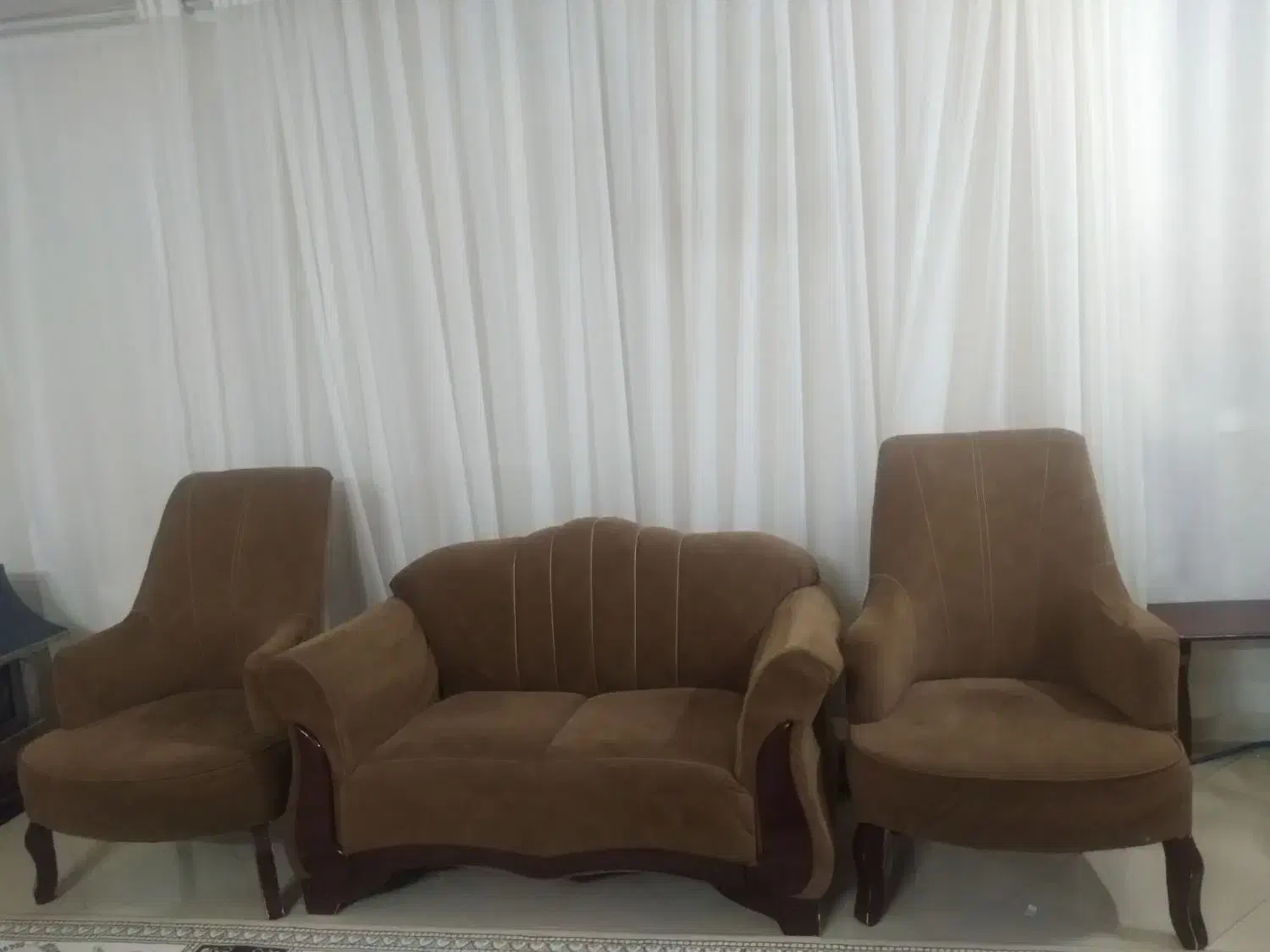 مبل جدبد پارچه آلمان|مبلمان خانگی و میز عسلی|گلبهار, شهر جدید گلبهار|دیوار