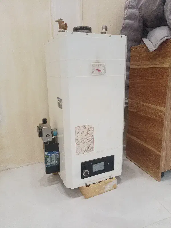 آبگرمکن دیواری|آبگرمکن، پکیج، شوفاژ|مشهد, امام رضا (ع)|دیوار