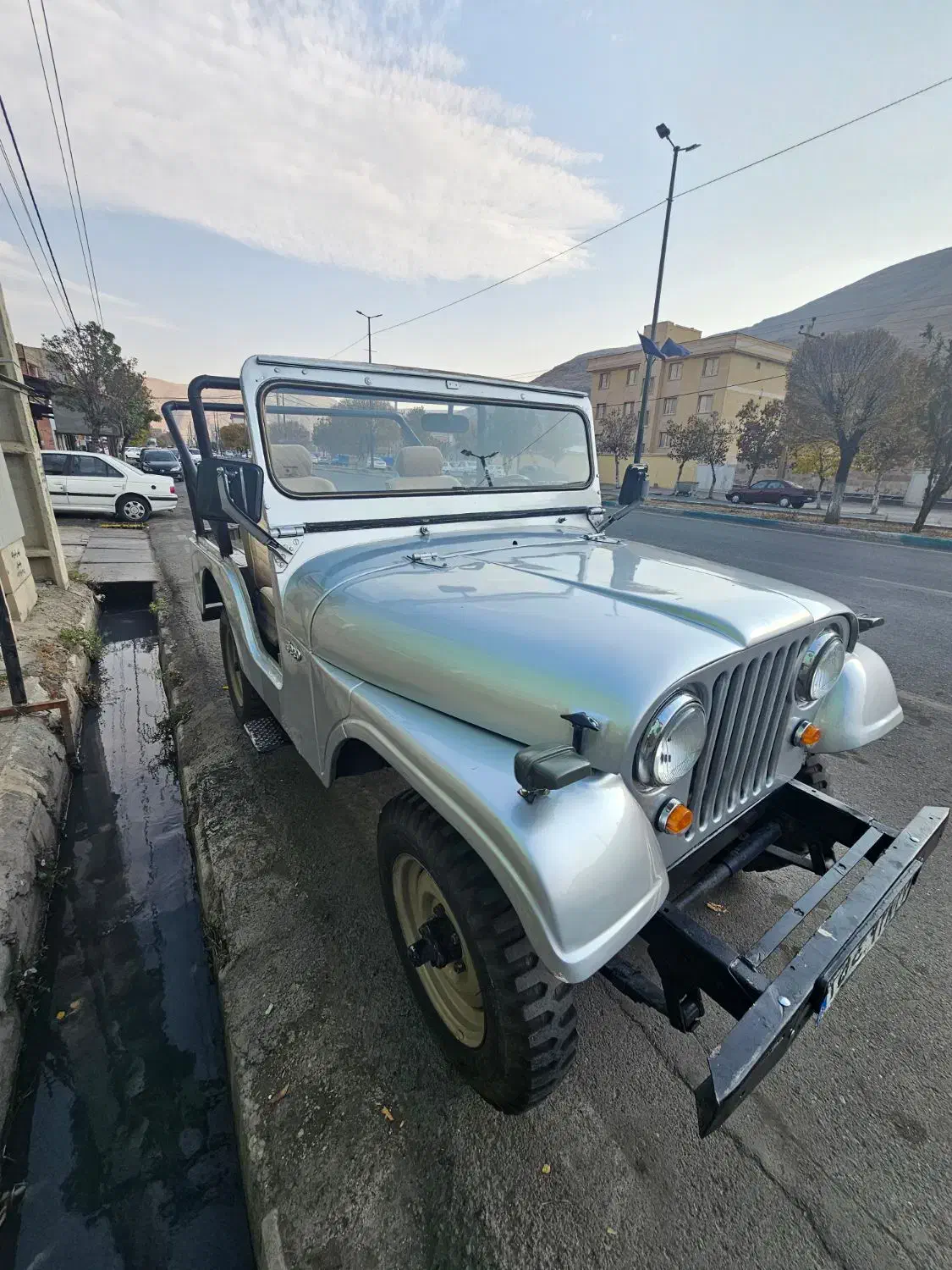 جیب توسن|خودرو کلاسیک|ماکو, |دیوار