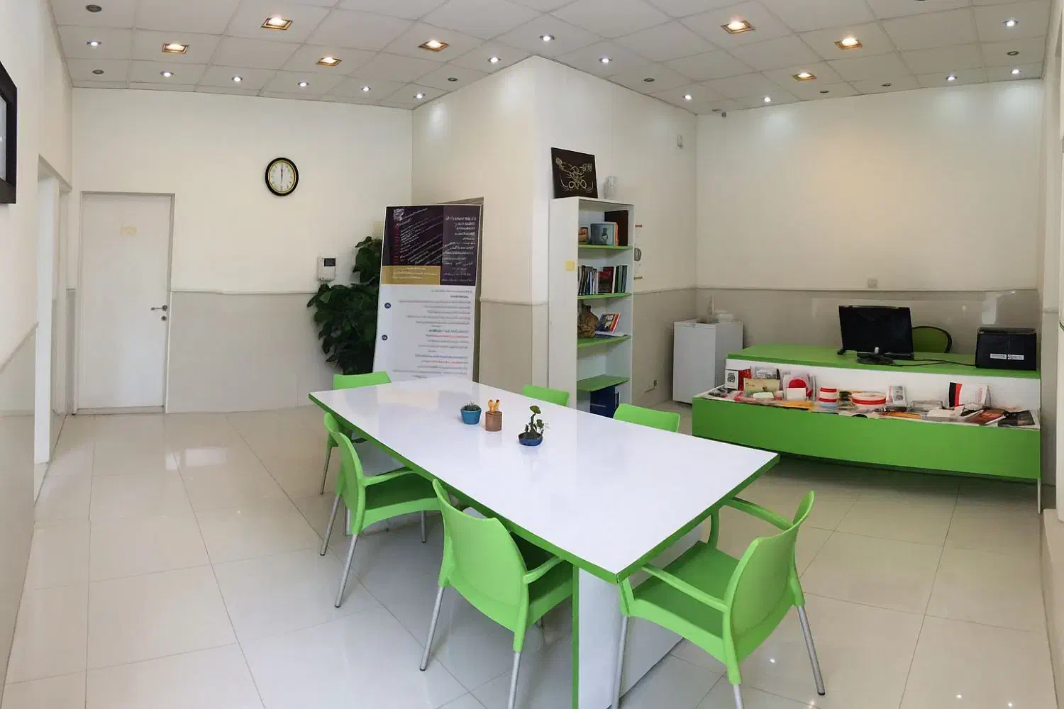 میز اداری ۴ نفره استارت آپی|دفتر کار|قم, عمار یاسر|دیوار