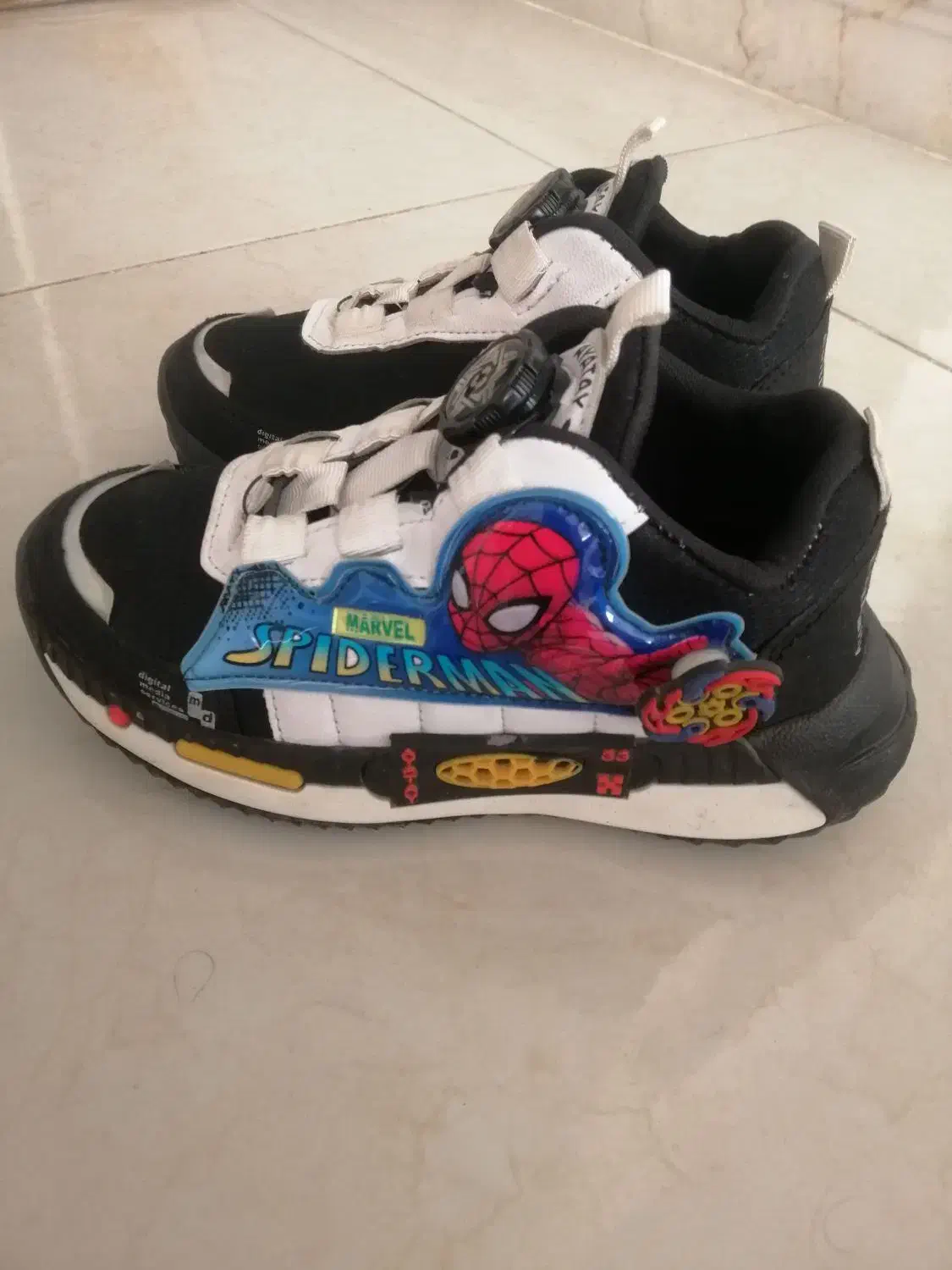 کفش دیسکی چراغ دار و فرفره ای|کفش و لباس بچه|کاشان, فاز ۲ ناجی آباد|دیوار