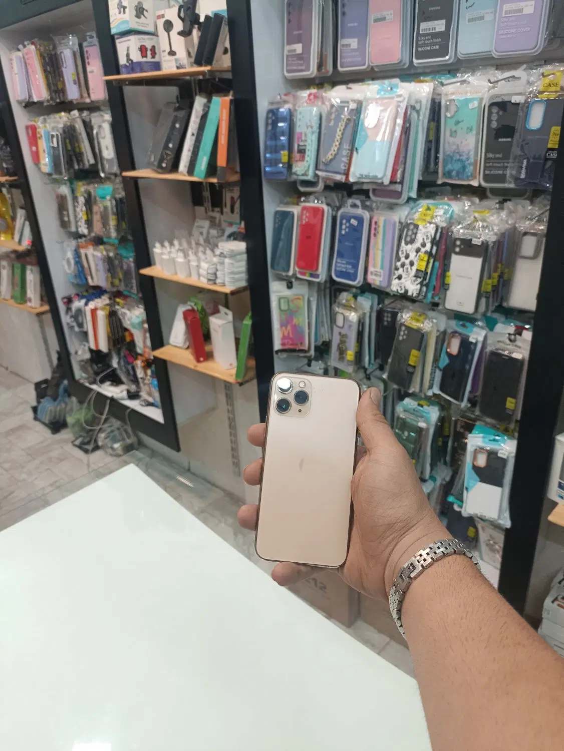 iPhone 11pro|موبایل|کاشان, مدرس|دیوار