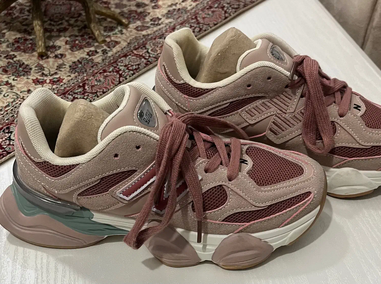 کفش نیو بالانس اصل|کیف، کفش، کمربند|یزد, |دیوار