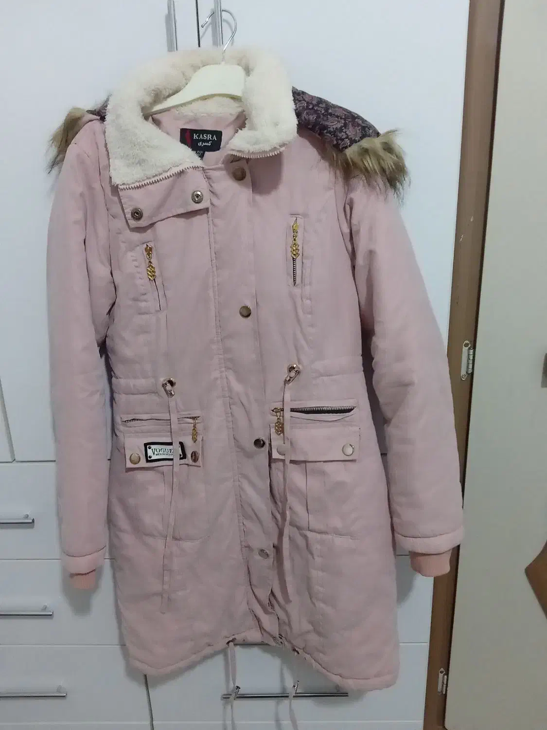 پالتو|لباس|سقز, |دیوار