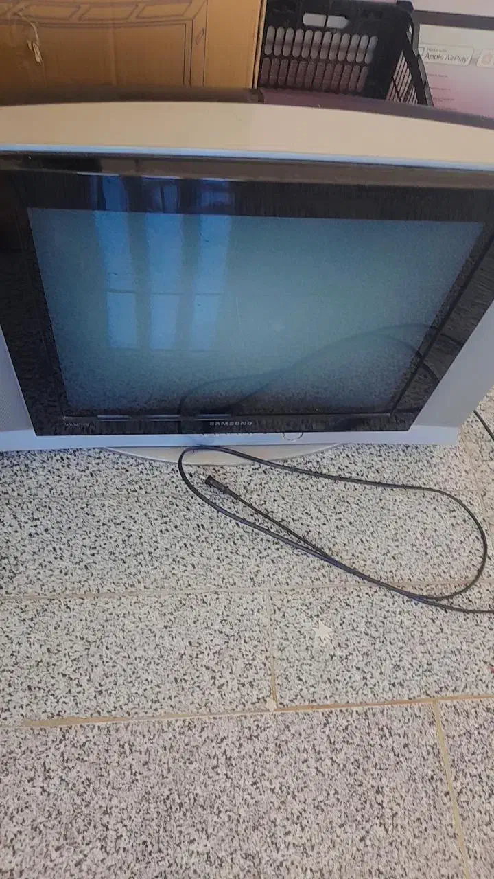 تلوزیون ۲۴اینچ|تلویزیون و پروژکتور|گنبد کاووس, |دیوار