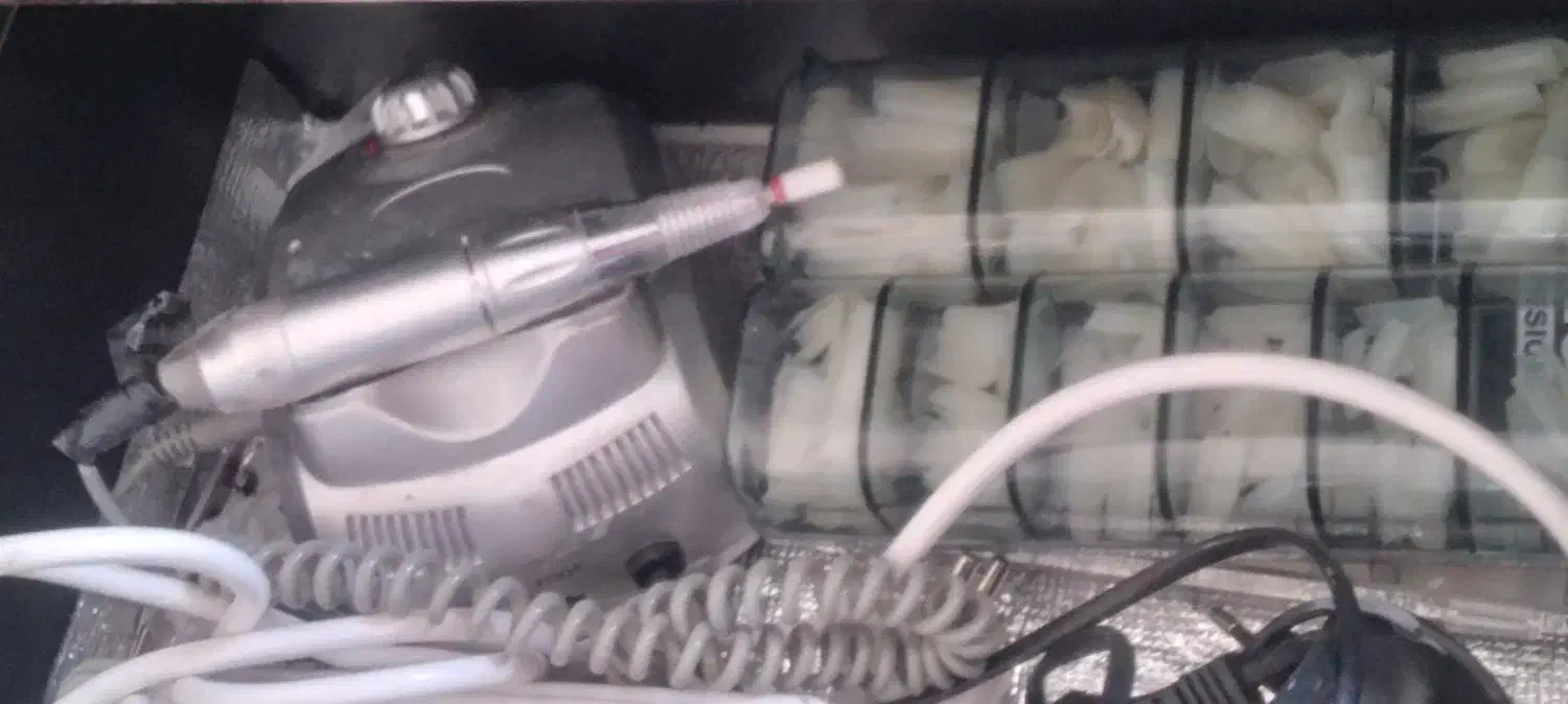 فروش  لوازم آرایشگاه زنانه|آرایشگاه و سالن‌های زیبایی|رباط‌کریم, رباط‌کریم|دیوار