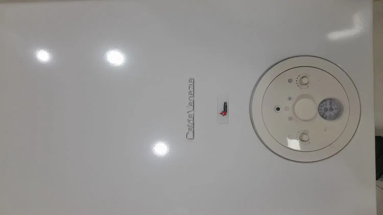 پکیج بوتان مدل کالدا ونزیا بدون فن|آبگرمکن، پکیج، شوفاژ|محمدشهر, شهرک پیام (مهرالبرز)|دیوار