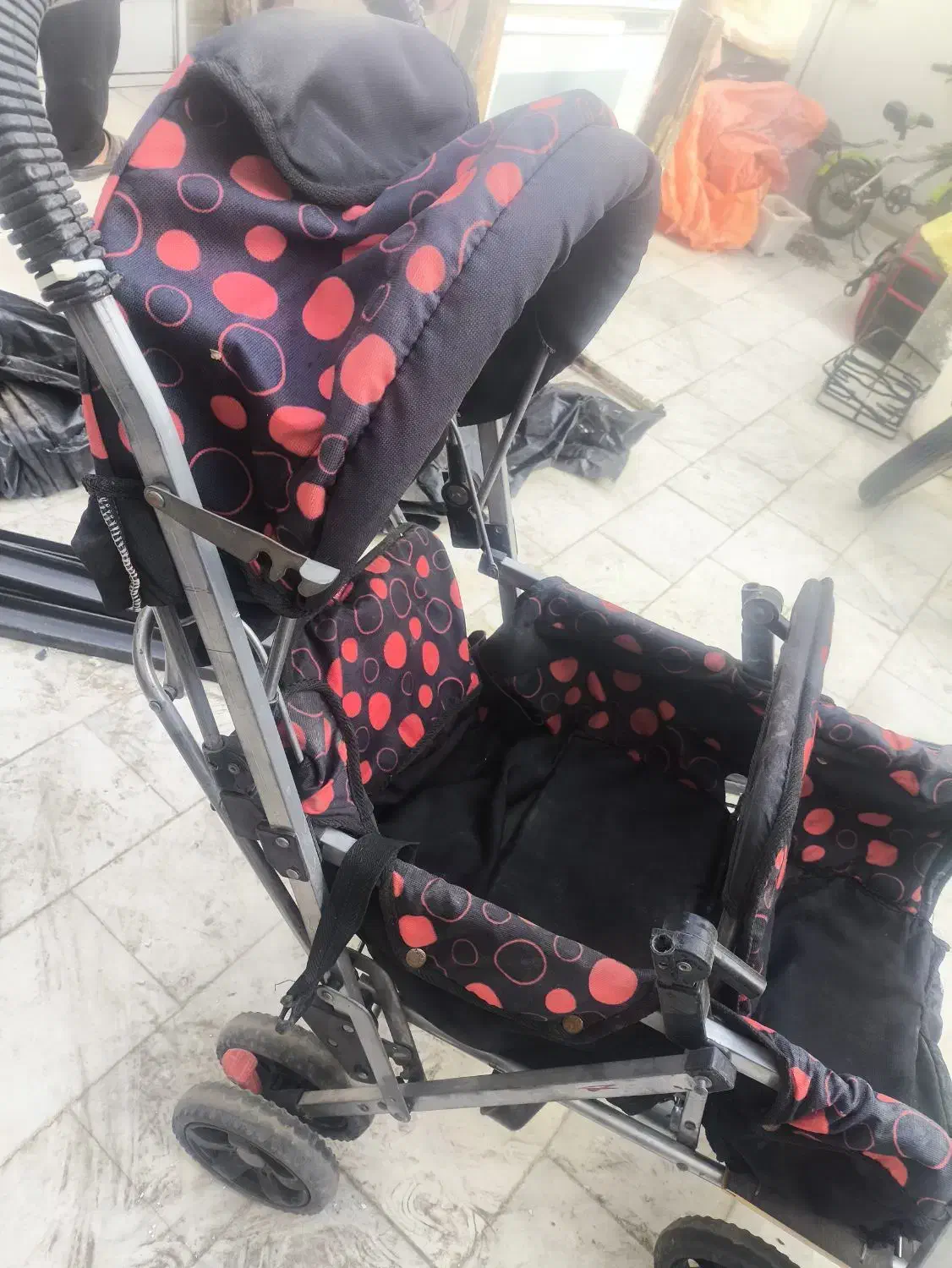 کالسکه دو قلو|کالسکه و لوازم جانبی|قم, هفت تیر|دیوار