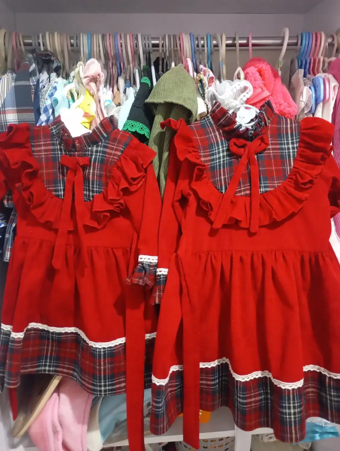 لباس یلدایی خواهرانه|کفش و لباس بچه|مشهد, ولیعصر (شهرک غرب)|دیوار