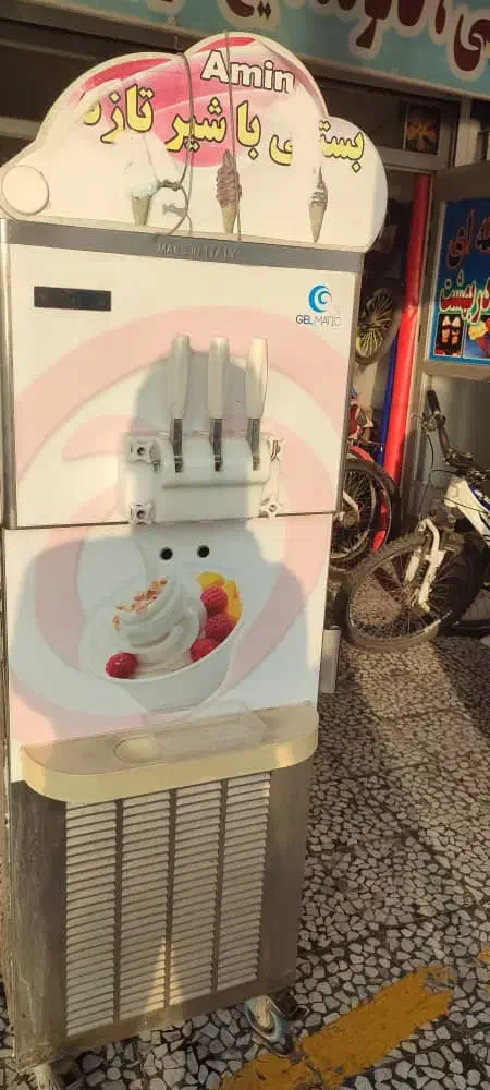 دستگاه بستنی قیفی|سایر لوازم برقی|لاهیجان, شیشه گران|دیوار