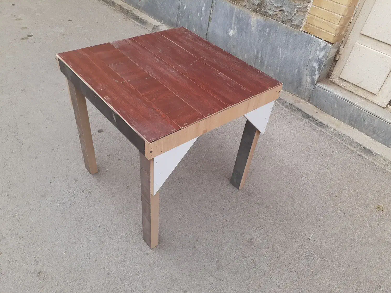 کرسی MDF شیک و محکم مناسب زمستونهای سرد|بخاری، هیتر، شومینه|اصفهان, ملکشهر|دیوار