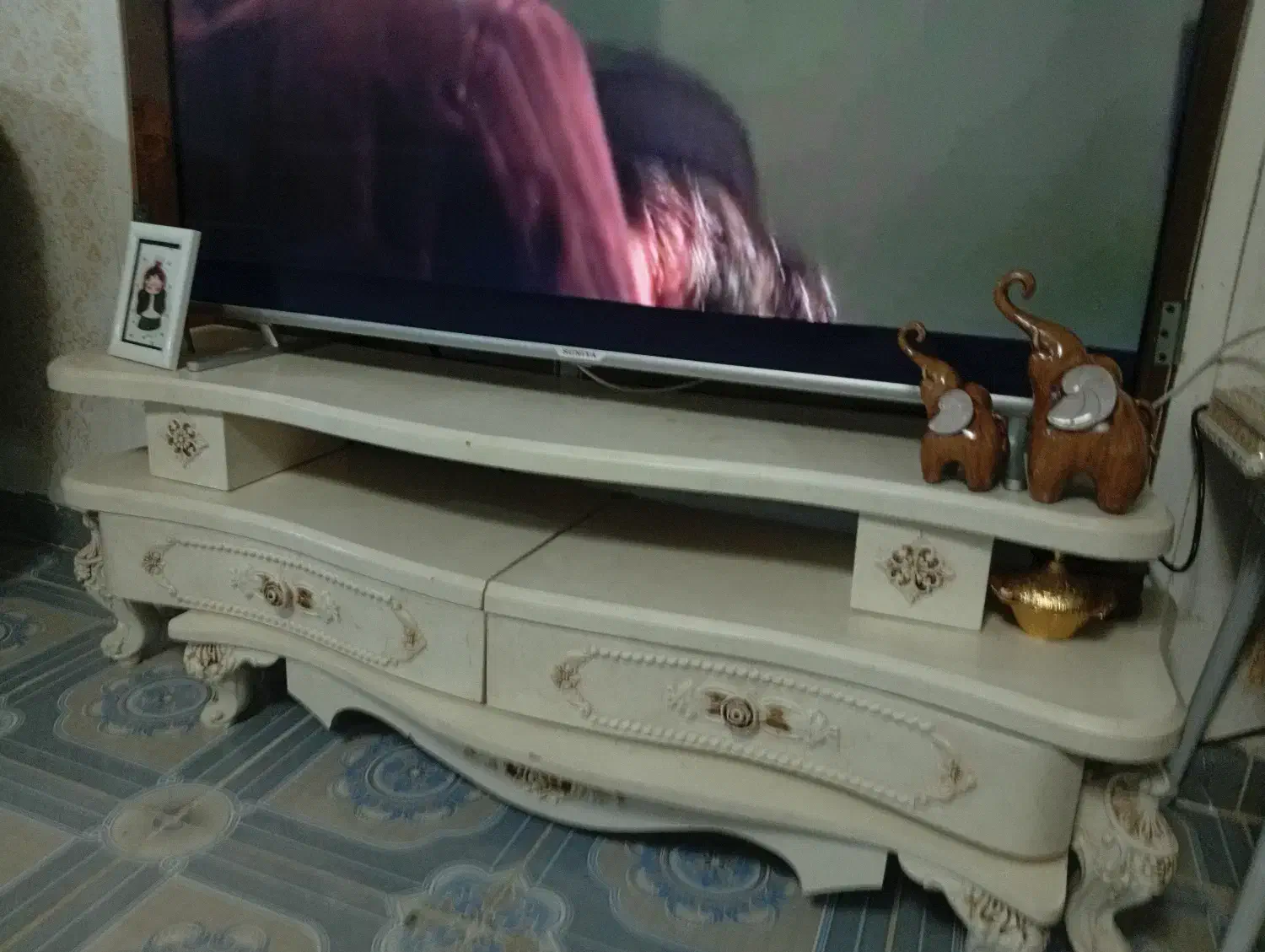 میز تی وی|میز تلویزیون|رشت, لاکان|دیوار