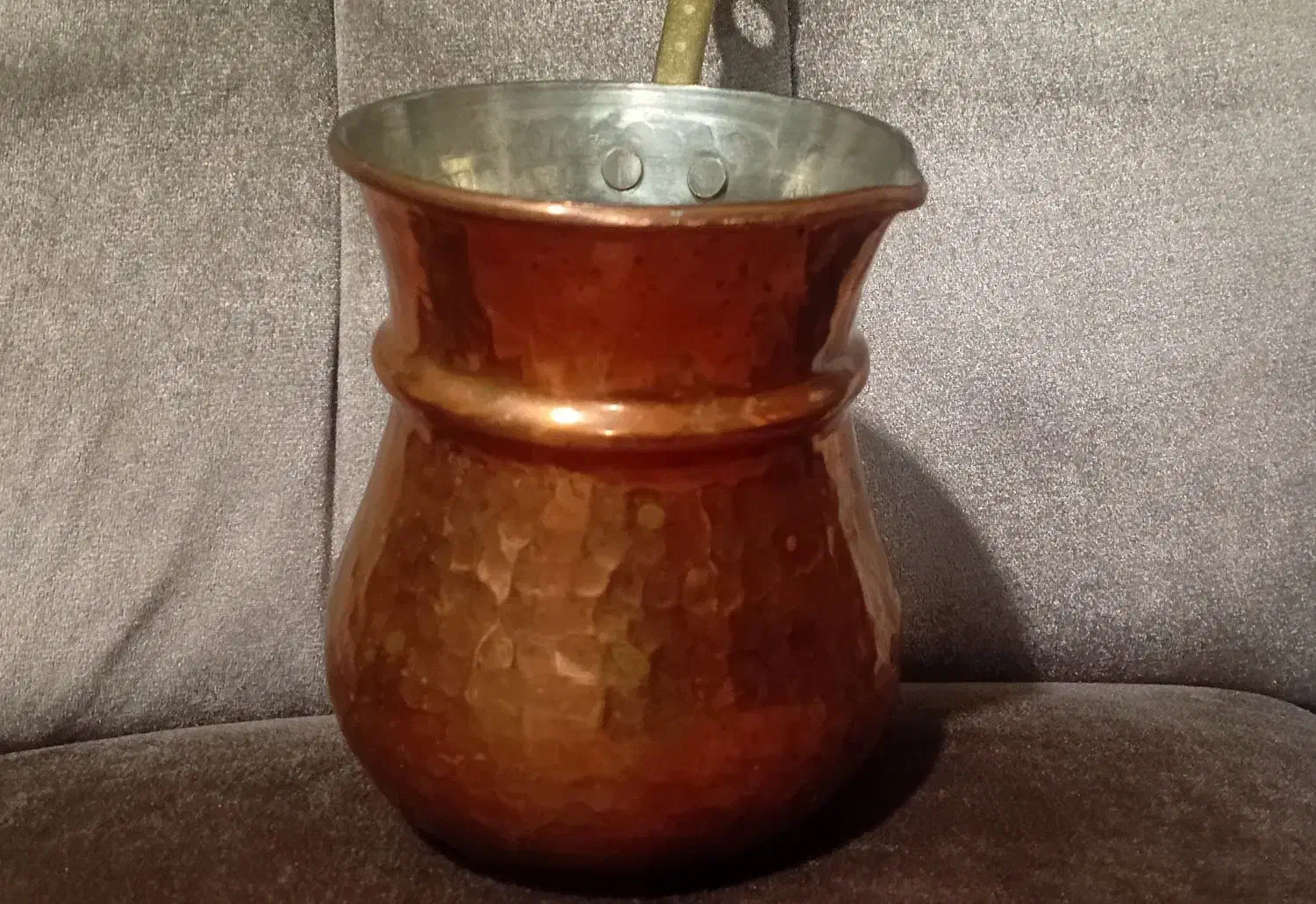 شیر جوش مسی|ظروف پختوپز|اقبالیه, |دیوار