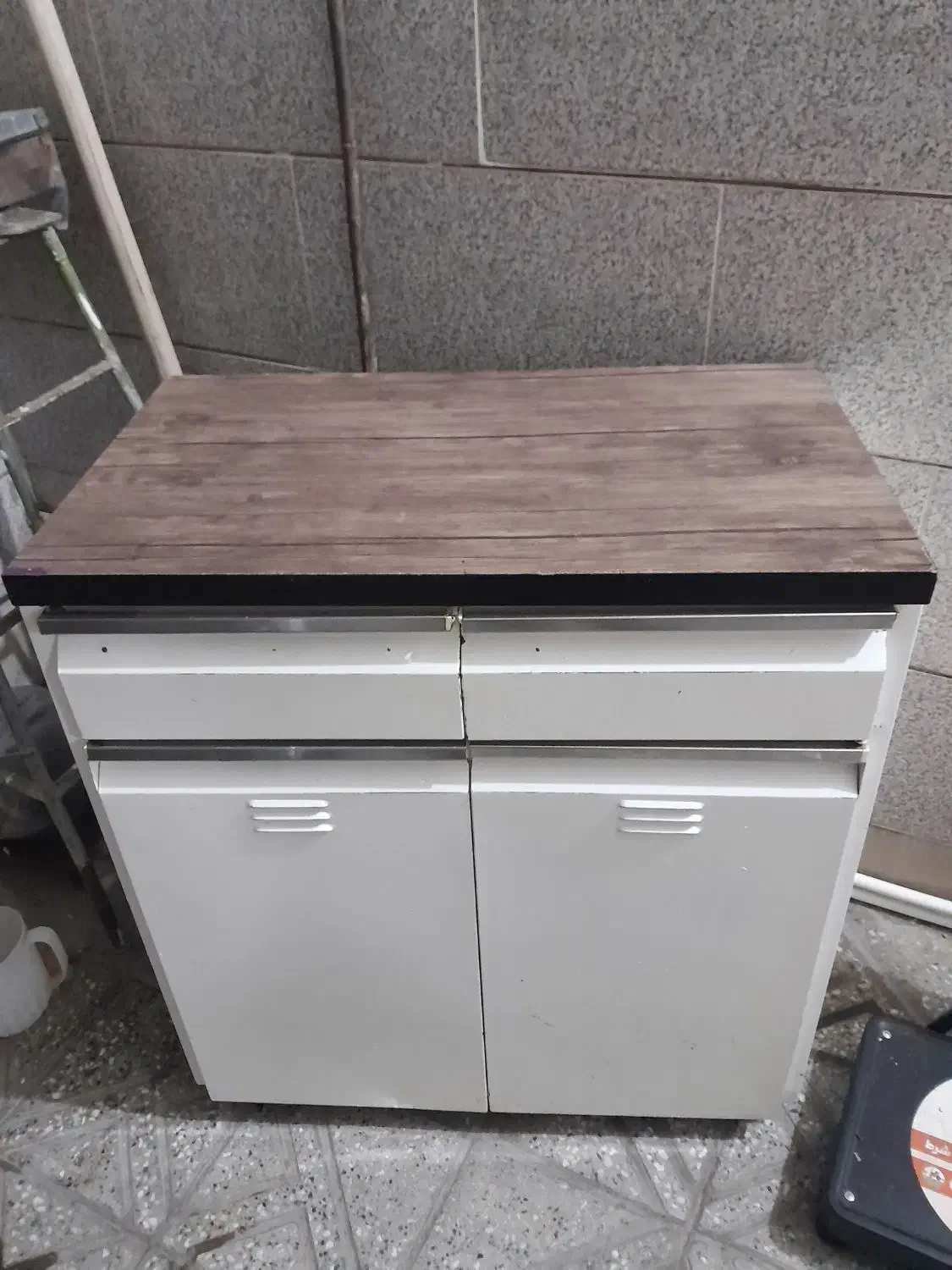 یک عدد کابینت|مصالح و تجهیزات ساختمان|بروجرد, |دیوار