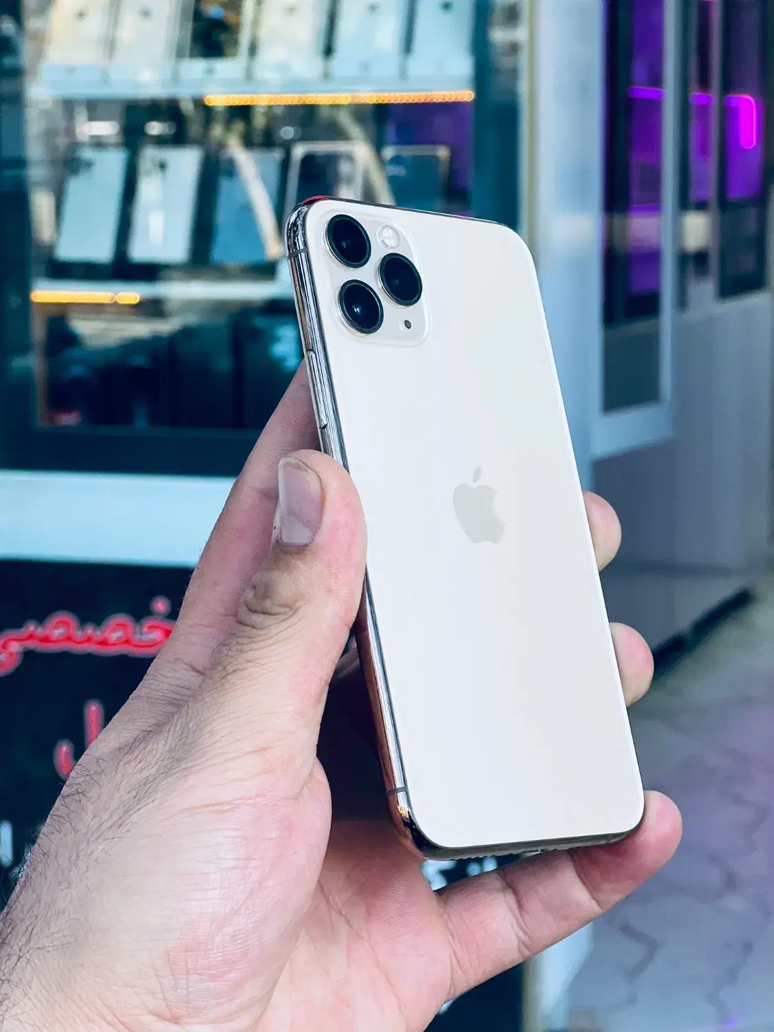 یازده پرو طلایی بسیار سالم باطری100|موبایل|ملایر, |دیوار