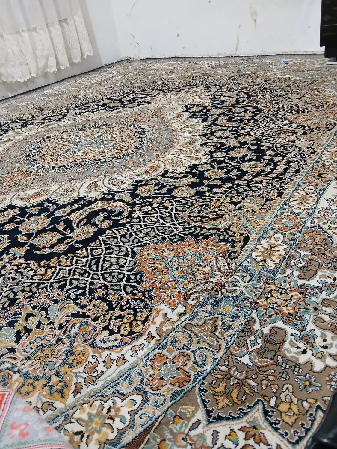 فرش|فرش|نیشابور, دارایی|دیوار