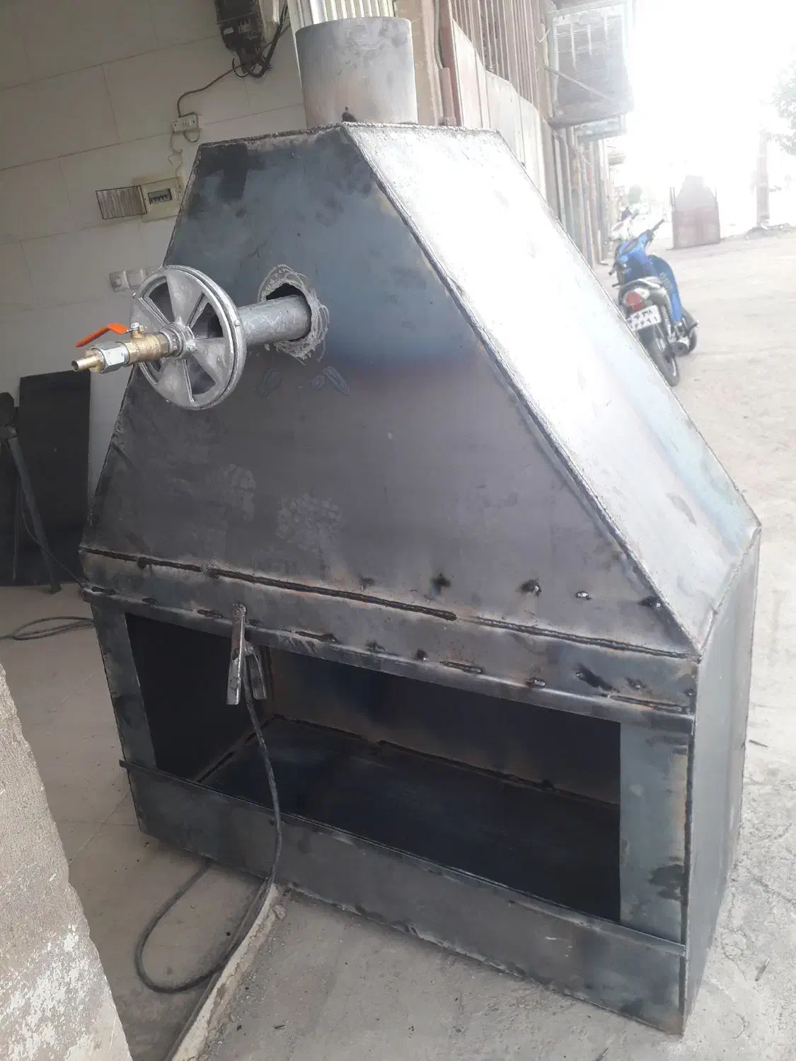 جوشکار سیار و سقف شیروانی|خدمات پیشه و مهارت|کاشمر, |دیوار