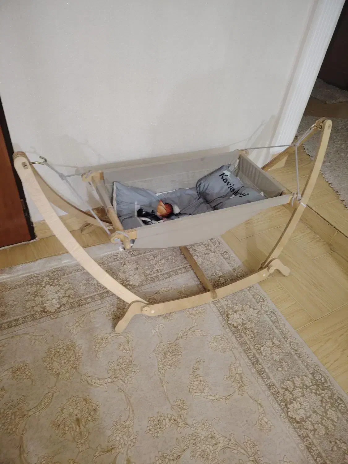 گهواره نوزاد|اسباب و اثاث بچه|نیشابور, شهرک ولیعصر|دیوار