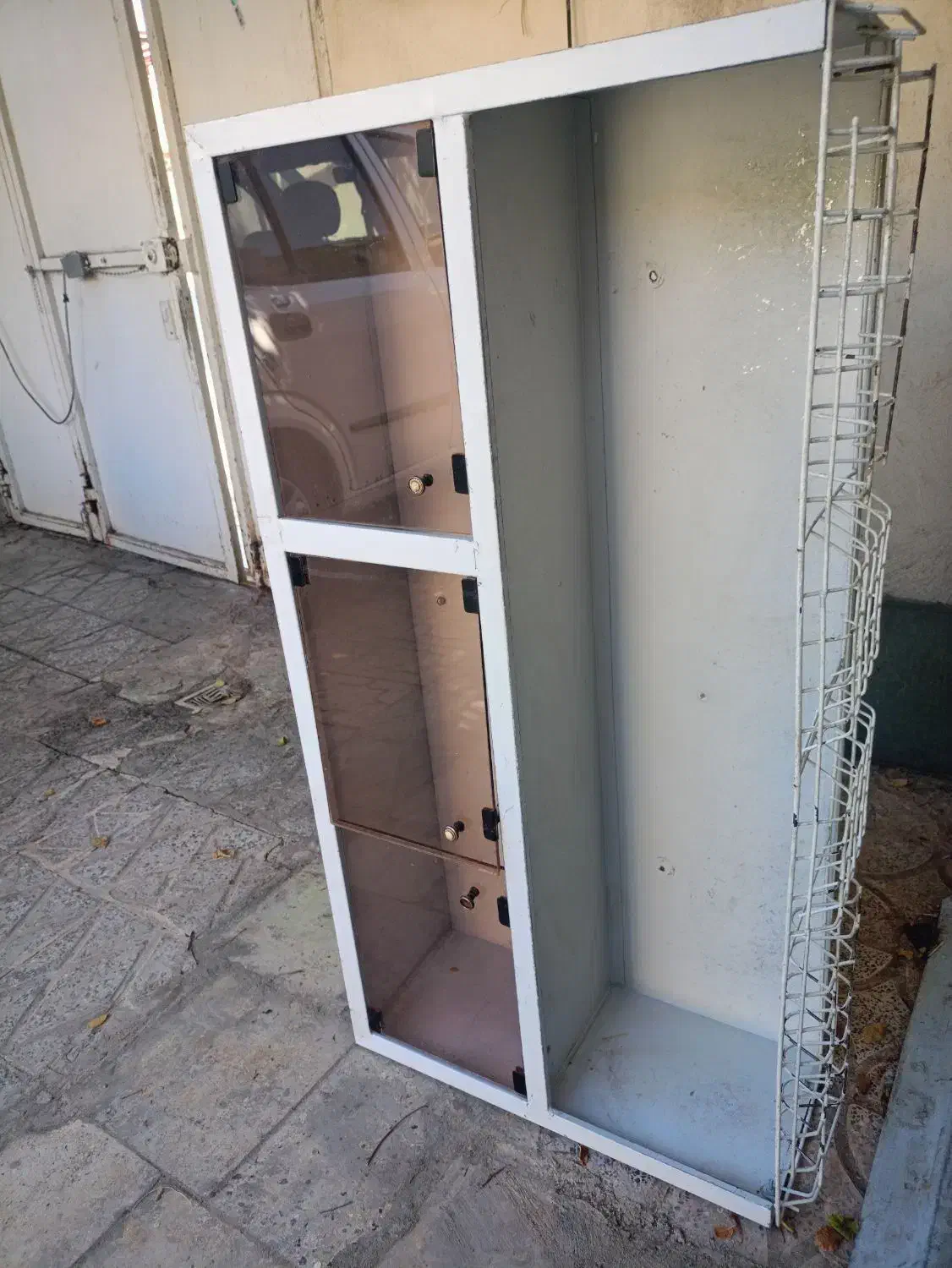 آبچکان|آبچکان و نظمدهنده ظروف|کوهدشت, |دیوار