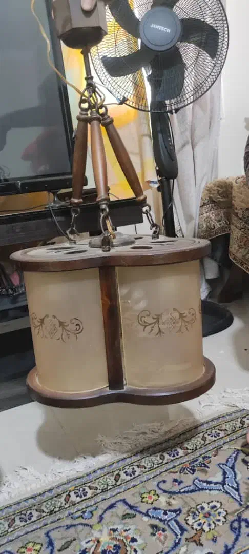 لوستر سه شاخه|لوستر و چراغ آویز|تهران, انبار نفت|دیوار