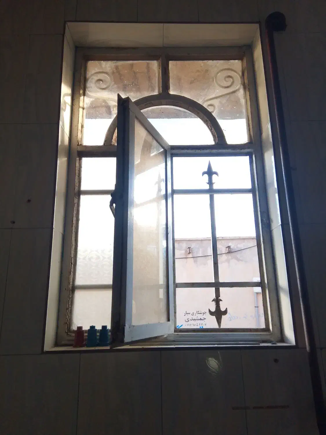 پنجره|مصالح و تجهیزات ساختمان|کوهدشت, |دیوار