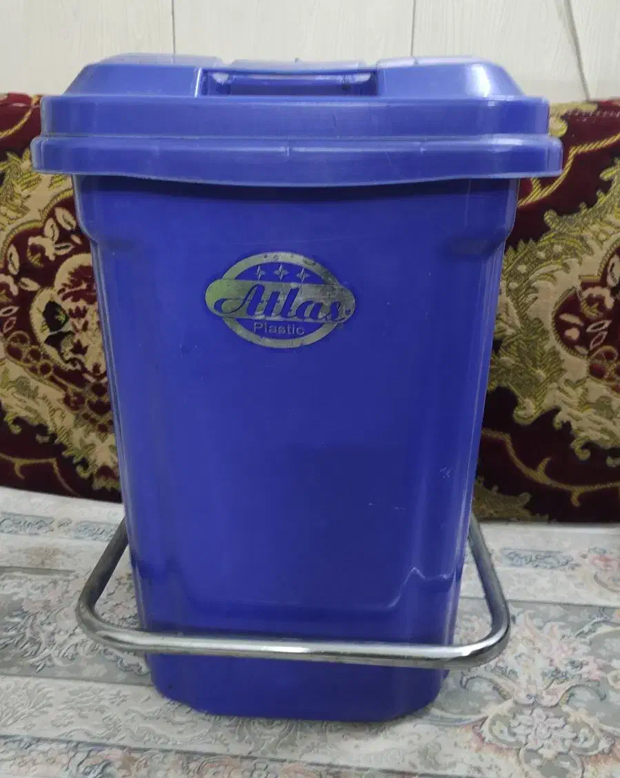 سطل کاربردی پدالی فلزی و پلاستیکی جابرنجی|لوازم نظافت|قم, باجک دو|دیوار