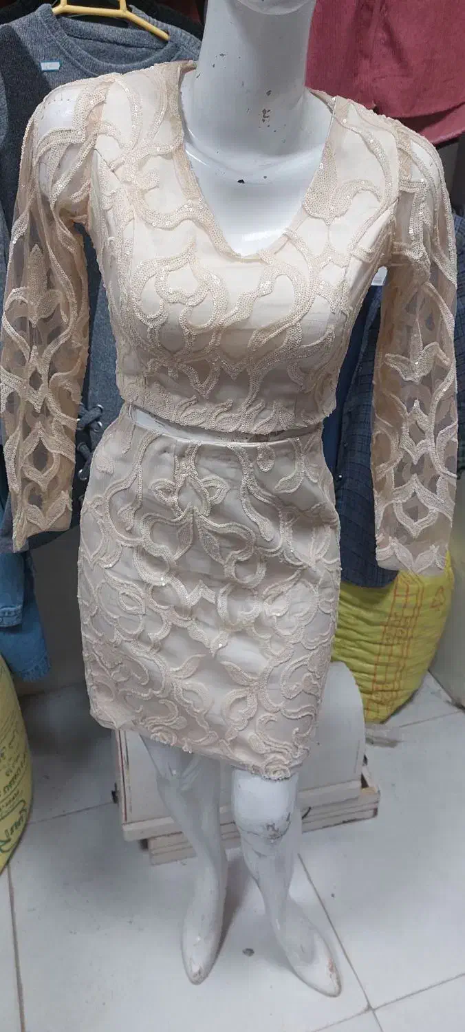 لباس مجلسی|لباس|مشهد, شهید علی محمدی|دیوار