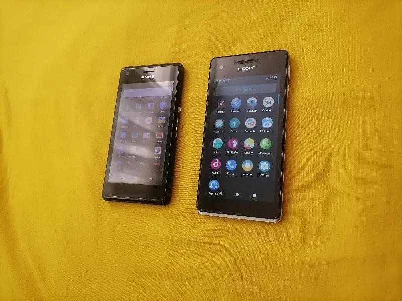 Sony M dual & Sony v 4g|موبایل|قم, شاه ابراهیم|دیوار