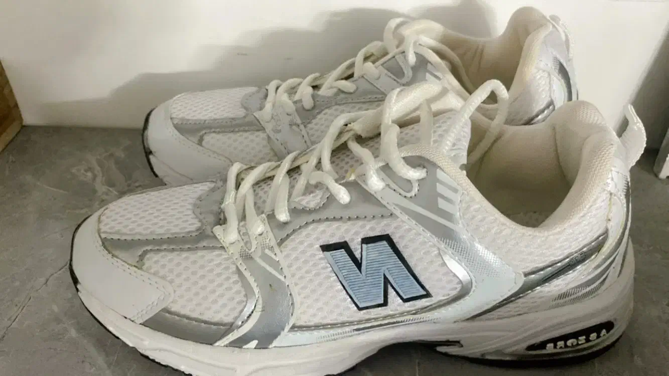 کتانی|کیف، کفش، کمربند|لنگرود, |دیوار