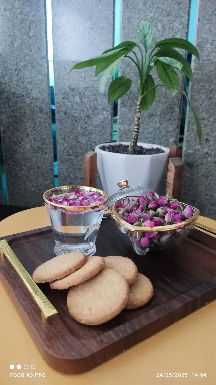 گلاب اعلا|خوردنی و آشامیدنی|قم, زنبیل آباد|دیوار