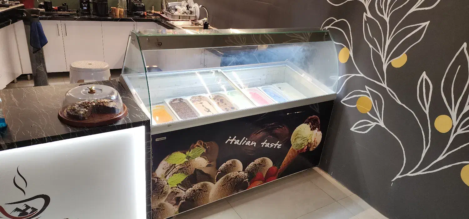 فریزر تاپینگ بستنی ۸ لگنه|کافی‌شاپ و رستوران|صحرای باغ, |دیوار