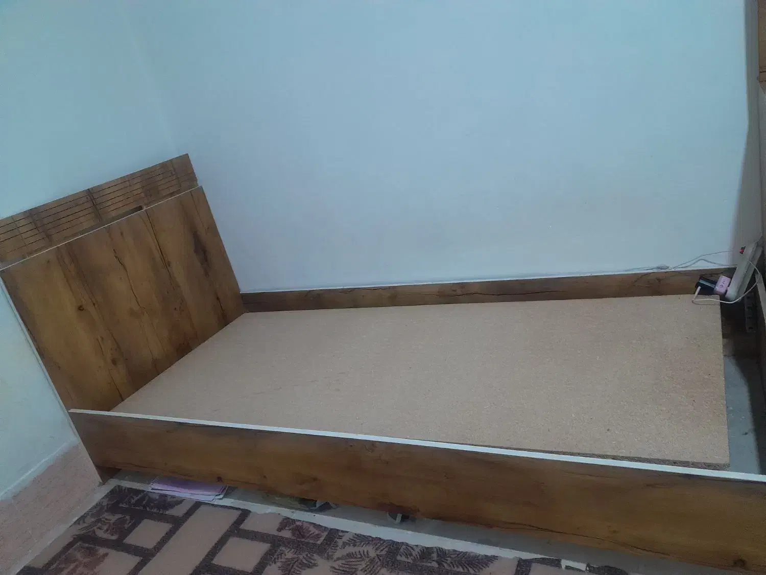 تخت خواب و میز ارایشی|تخت و سرویس خواب|شیراز, وزیرآباد|دیوار