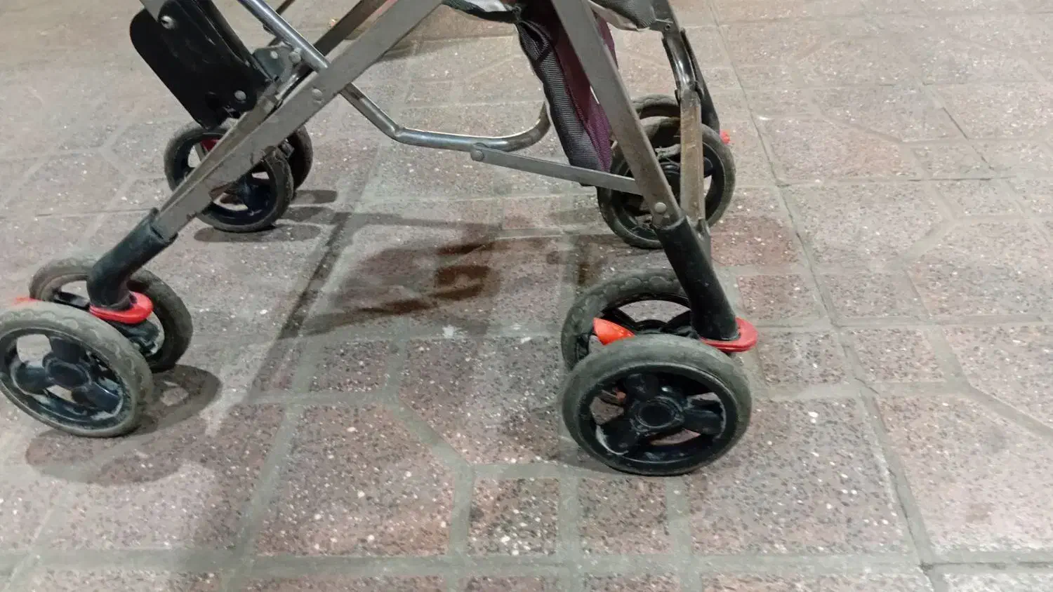 کالسکه و کریر|کالسکه و لوازم جانبی|محمدشهر, کوی بهار|دیوار