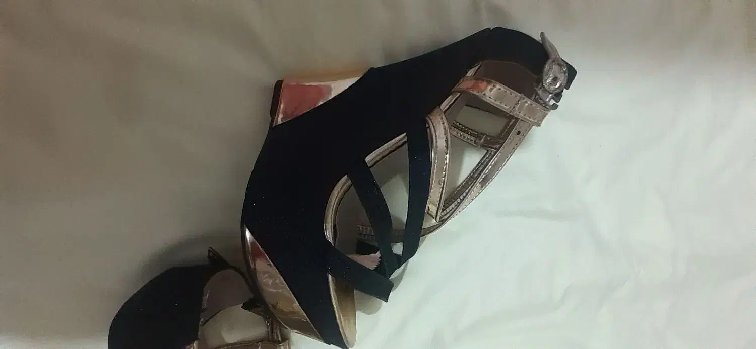 یک جفت کفش مجلسی بسیار شیک|کیف، کفش، کمربند|ملکآباد, |دیوار