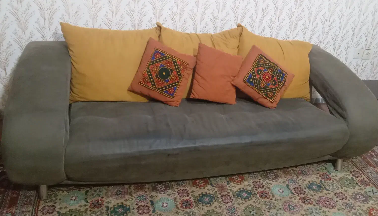 مبل ۷ نفره|مبلمان خانگی و میز عسلی|زاهدان, |دیوار