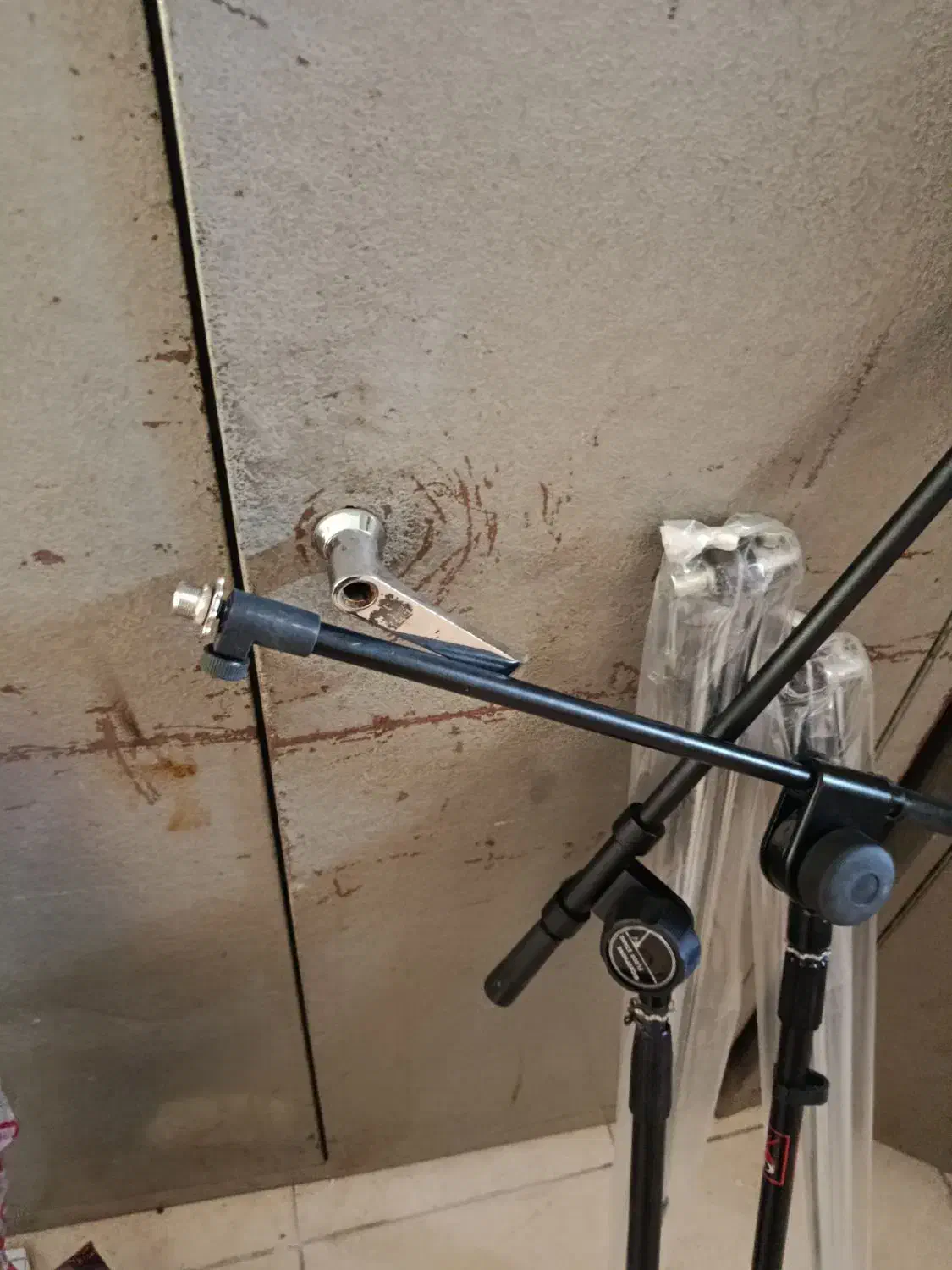 پایه میکروفون حرفه ای و پایه باند و پایه دوربین|آلات موسیقی|تهران, افسریه شمالی|دیوار