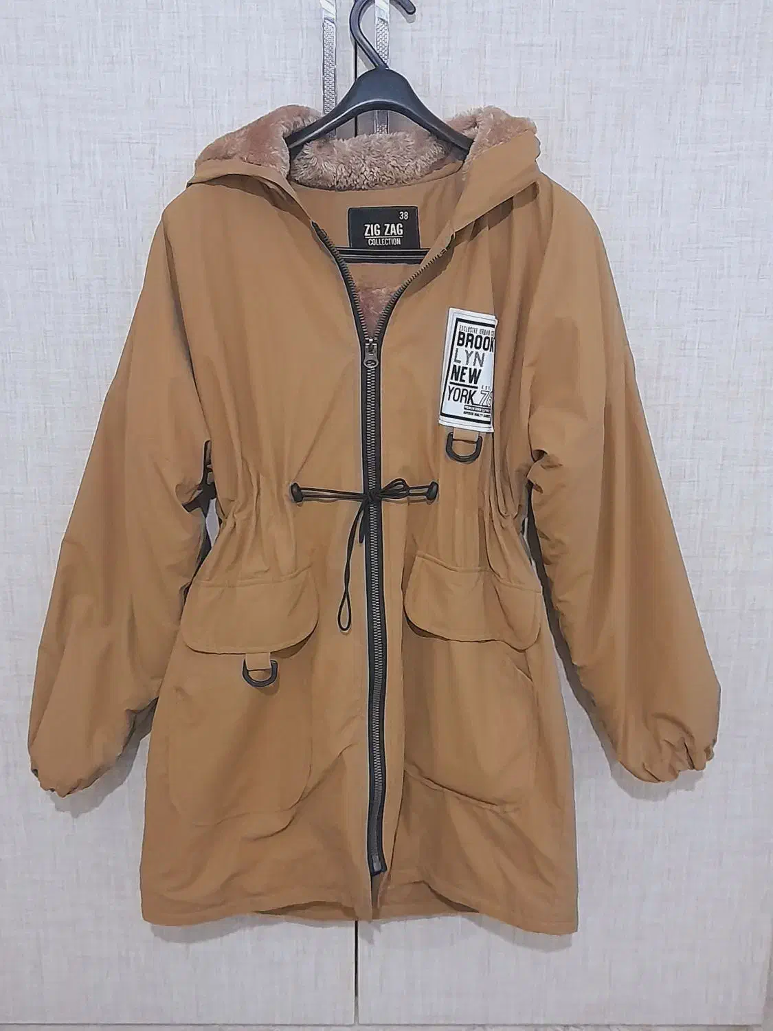 کاپشن|لباس|دورود, |دیوار