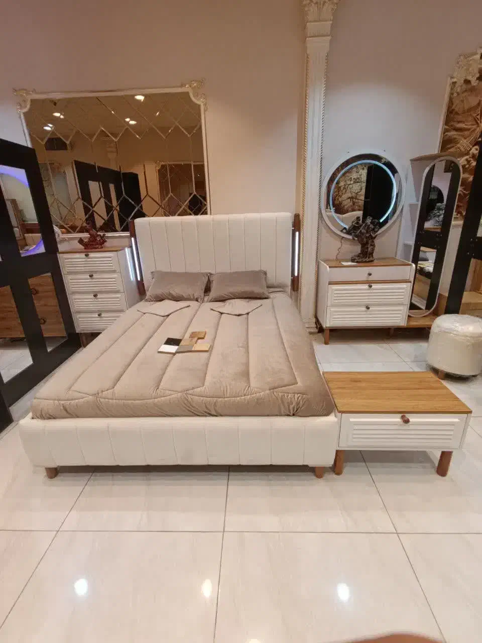 تخت سرویس خواب|تخت و سرویس خواب|قم, کاسه گران|دیوار