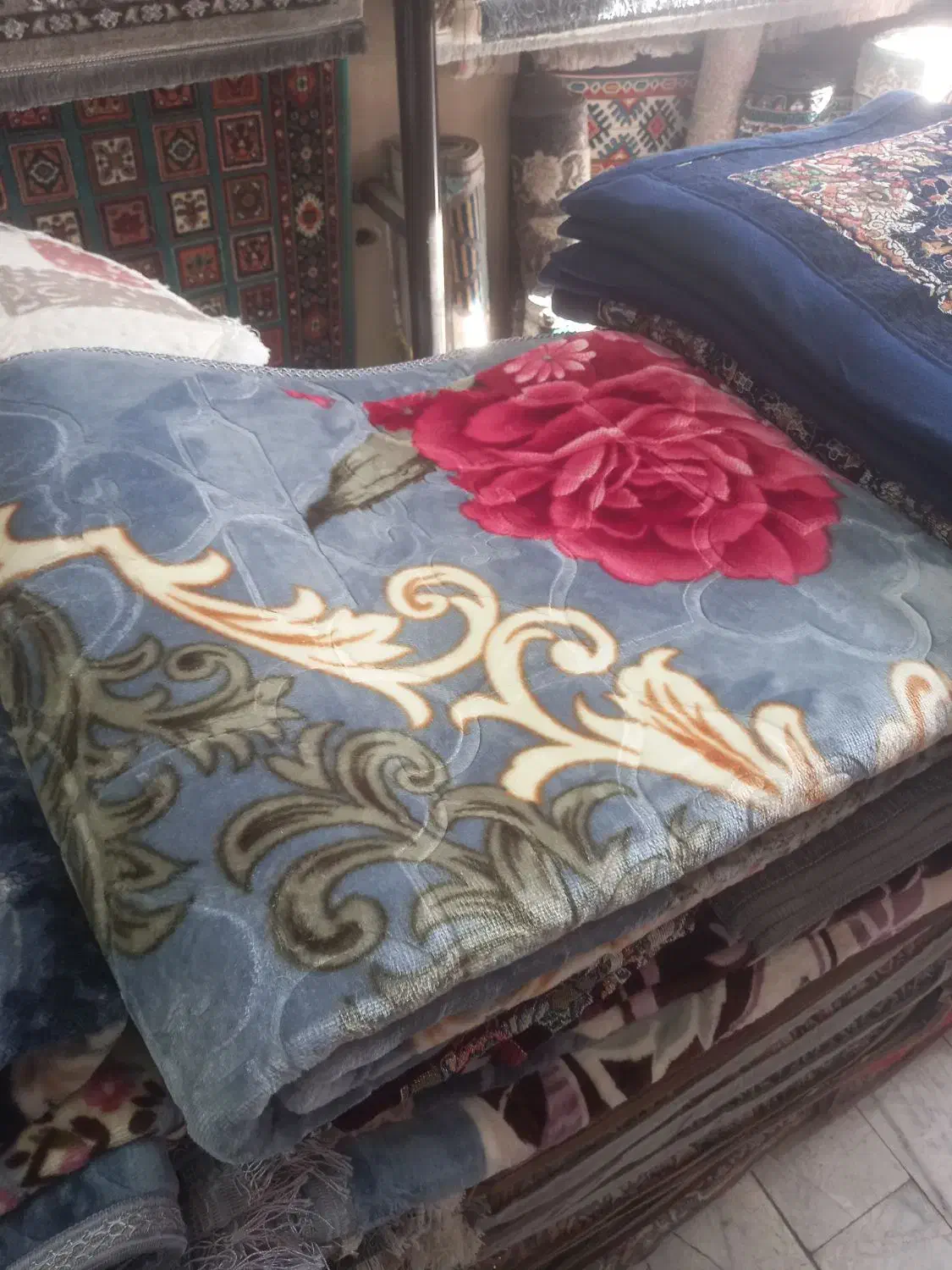 پتوفرش ضخیم درجه یک|رختخواب، بالش، پتو|کرمان, |دیوار