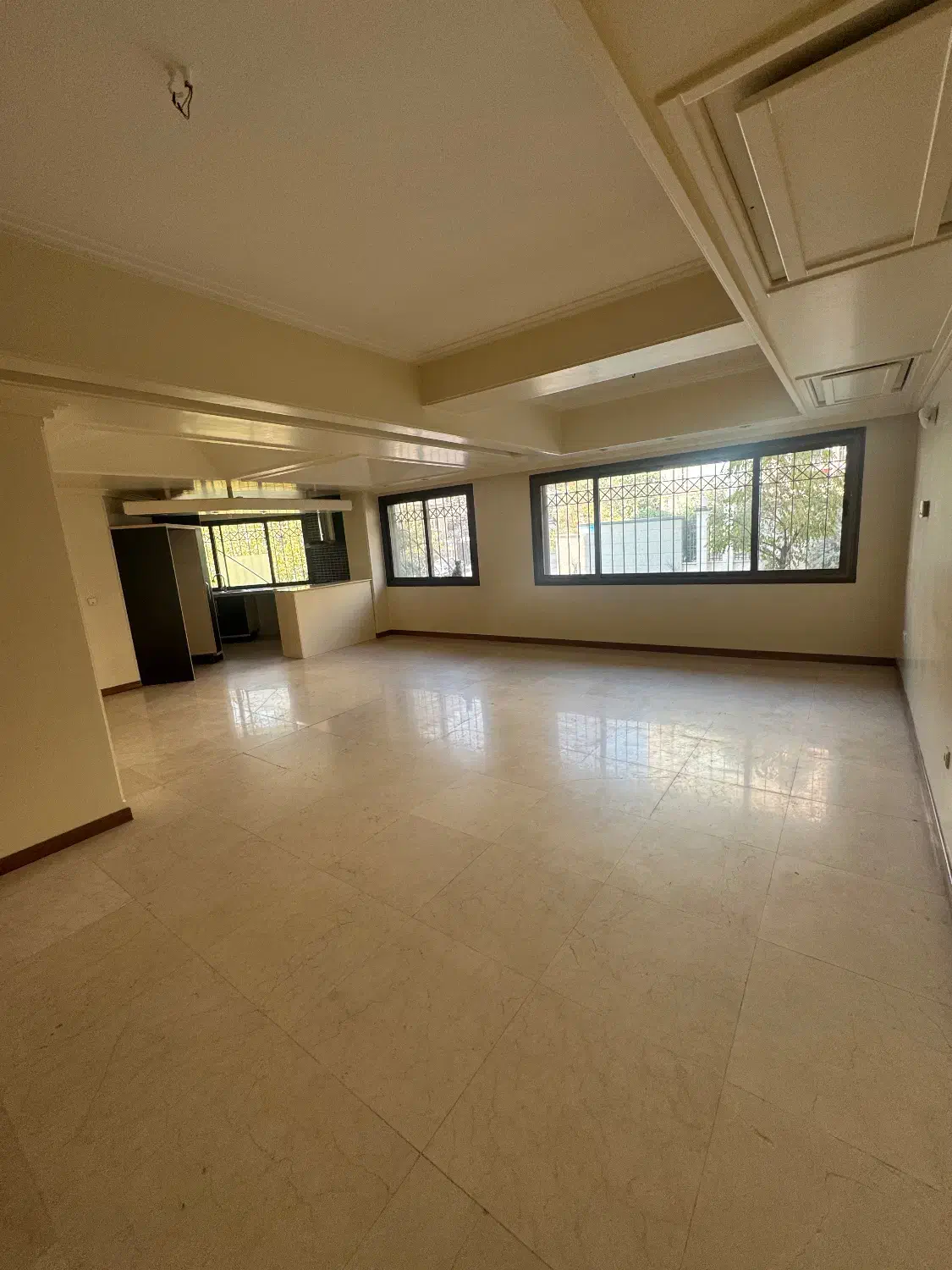 اپارتمان ۱۵۰ متری ۳ خواب طبقه اول|اجارهٔ آپارتمان|تهران, قیطریه|دیوار