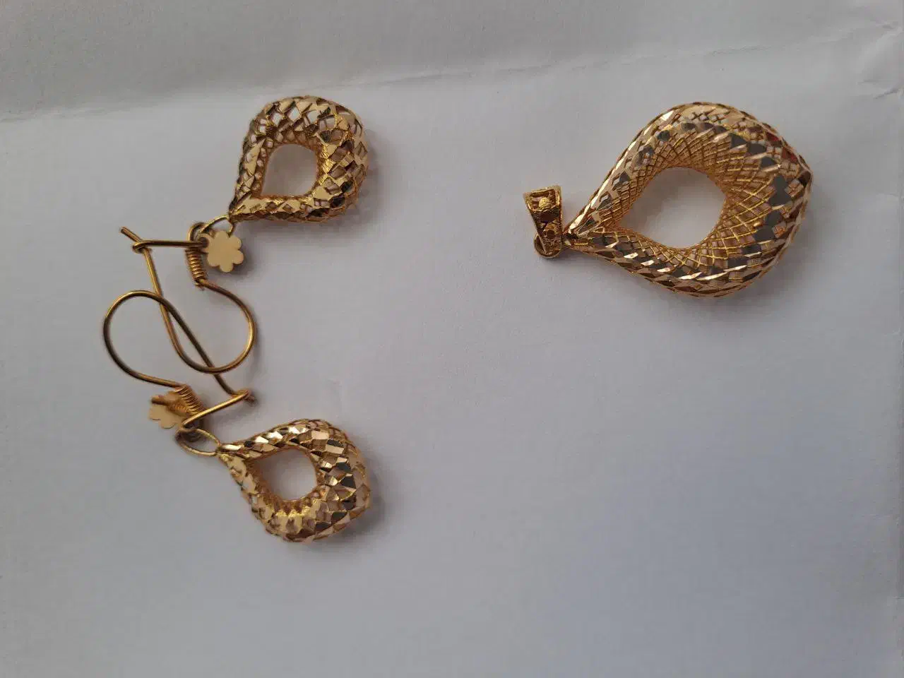 طلا|جواهرات|تربتحیدریه, پائین ولایت|دیوار