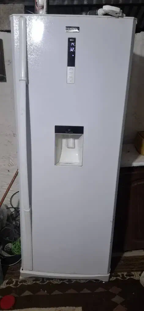 بخچال درحد نو. تمیز|یخچال و فریزر|آبدانان, |دیوار