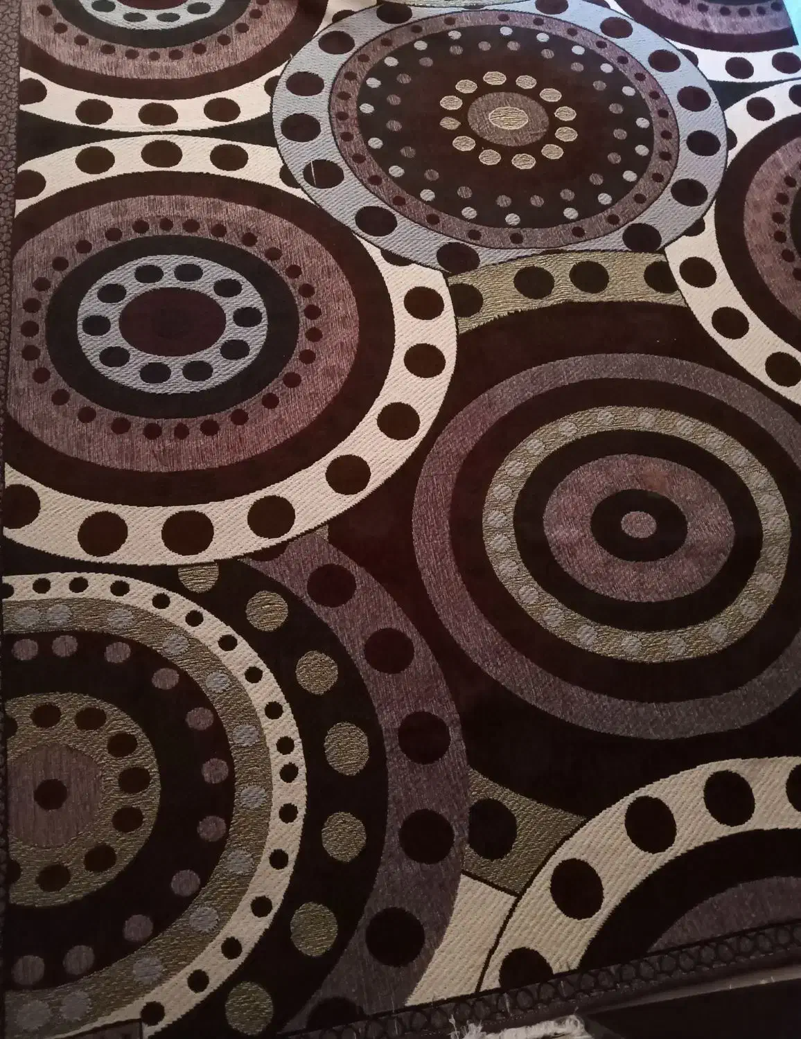 رو فرشی ۹ متری|روفرشی|صدرا-فارس, فاز ۱|دیوار