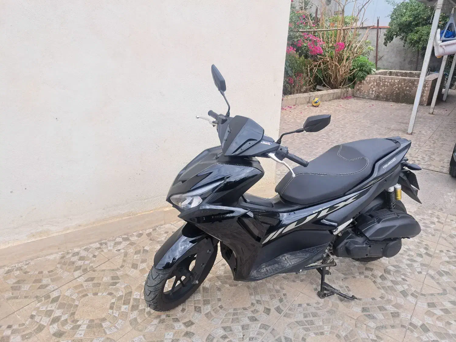 کلیک بلنتا ۱۵۴|موتورسیکلت|رشت, پستک|دیوار