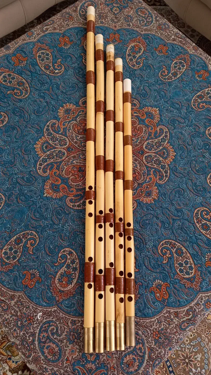 تعدادی ساز نی|سازهای بادی|اصفهان, چرخاب|دیوار