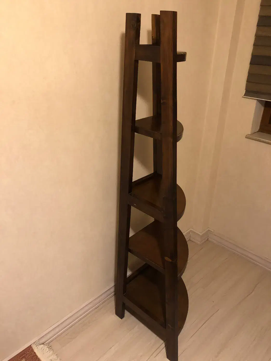 ویترین چوبی طبقه ای|بوفه، ویترین، کنسول|رشت, گلسار|دیوار